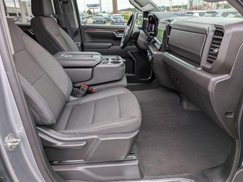 Used 2025 Chevrolet Silverado 1500 LT RWD image 37