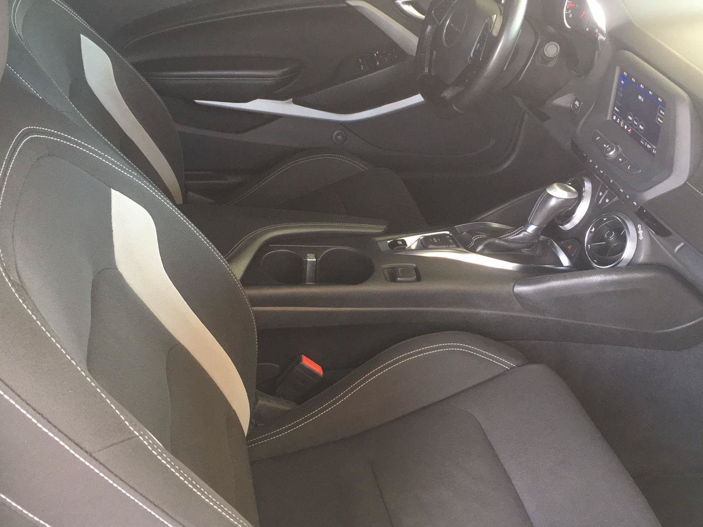Used 2023 Chevrolet Camaro LT RWD image 30