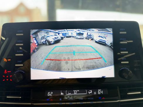 Used 2021 Toyota Sienna LE FWD image 33