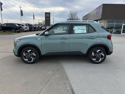 New 2026 Hyundai Venue SEL image 4