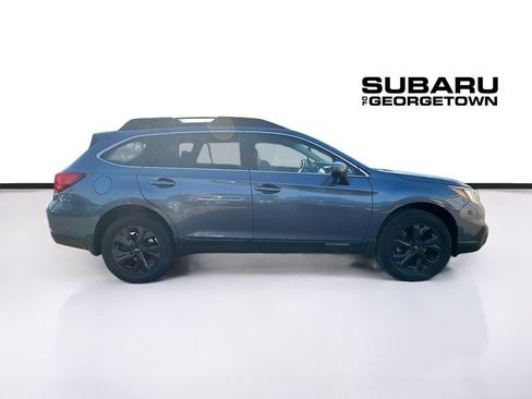 Used 2017 Subaru Outback 2.5i Limited image 8