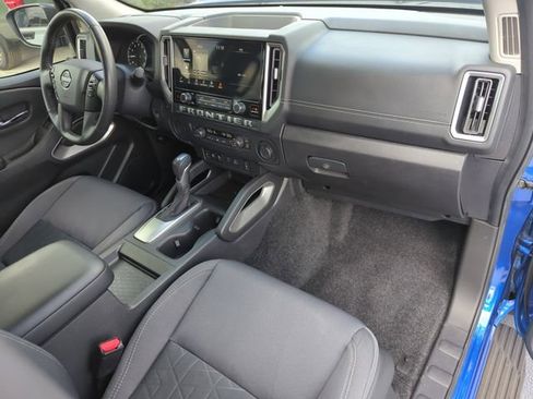 Used 2025 Nissan Frontier SV w/ SV Convenience Package image 21