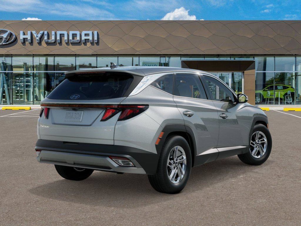 Used 2026 Hyundai Tucson SE AWD/4WD image 4