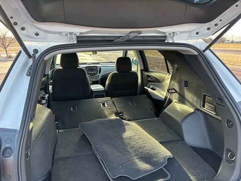 Used 2024 Chevrolet Equinox LT image 34