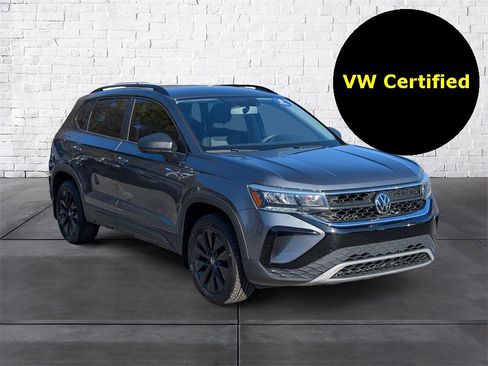Certified 2022 Volkswagen Taos S image 1