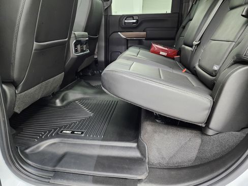 Used 2022 Chevrolet Silverado 2500 High Country w/ Safety Package II image 9