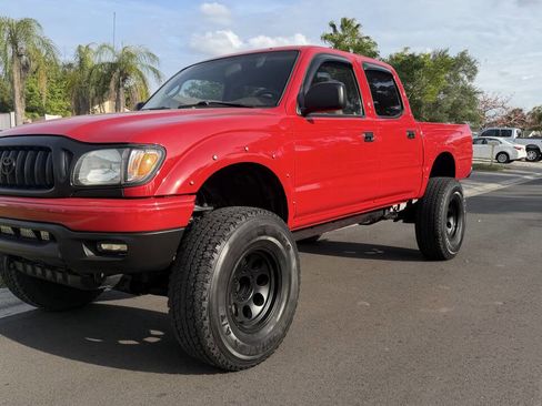 Used 2002 Toyota Tacoma PreRunner image 1