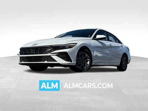 Certified 2026 Hyundai Elantra Hybrid FWD image 1