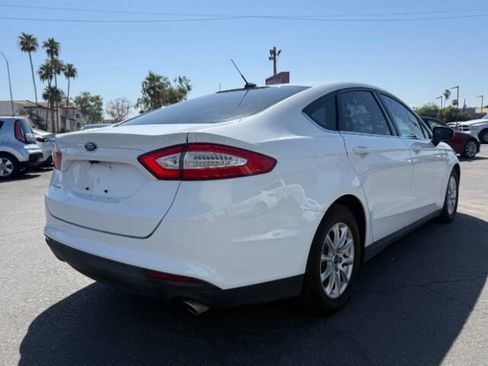 Used 2015 Ford Fusion S FWD image 3