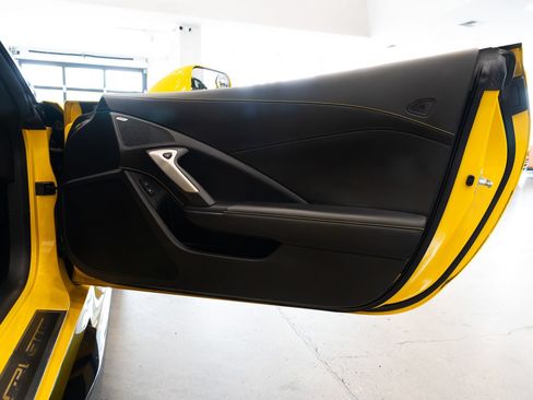 Used 2019 Chevrolet Corvette Z06 RWD image 22