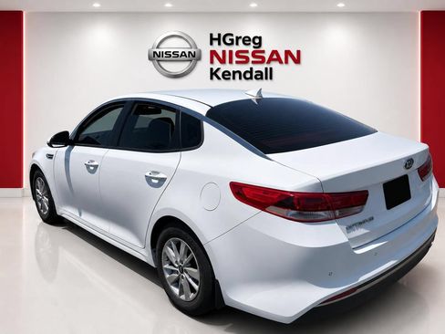 Used 2018 Kia Optima LX FWD image 4