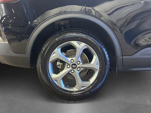 Certified 2025 Ford Escape ST-Line image 18