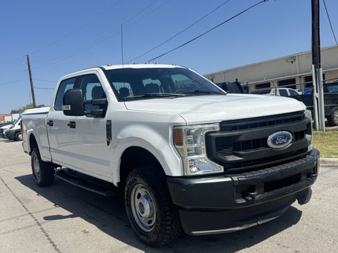 Used 2022 Ford F250 XL w/ Power Equipment Group AWD/4WD image 5
