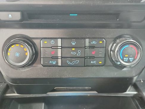 Used 2018 Ford F150 XLT w/ Equipment Group 302A Luxury AWD/4WD image 17