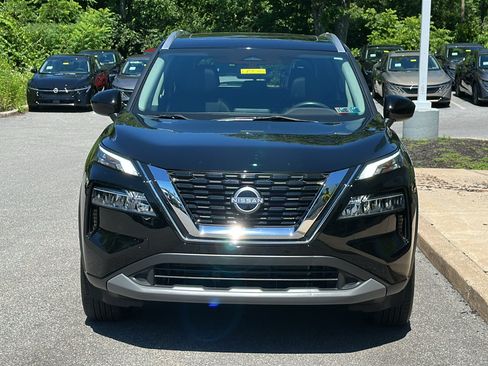 Used 2023 Nissan Rogue SV w/ SV Premium B Package AWD/4WD image 3