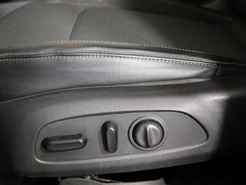 Used 2021 Buick Encore GX Select w/ Sport Touring Package FWD image 16