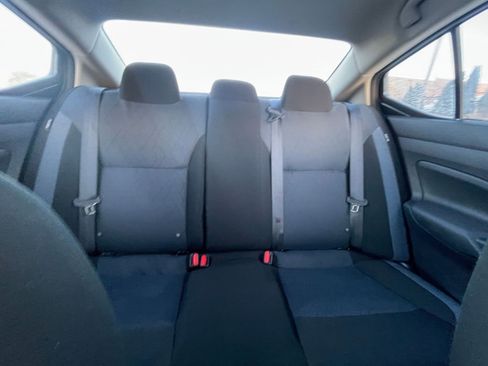 Used 2025 Nissan Versa SV image 37