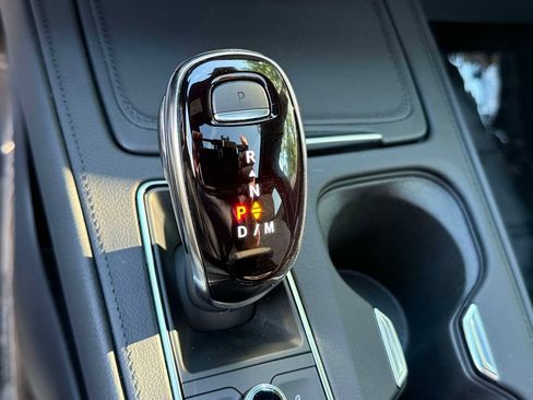 Used 2025 Cadillac XT4 Premium Luxury FWD image 26