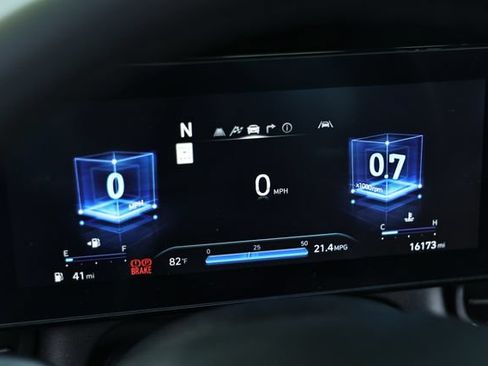 Used 2024 Hyundai Elantra N FWD image 31