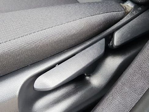 Used 2026 Toyota Corolla LE FWD image 15