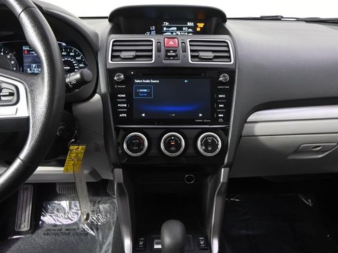 Used 2017 Subaru Forester 2.5i Premium AWD/4WD image 27