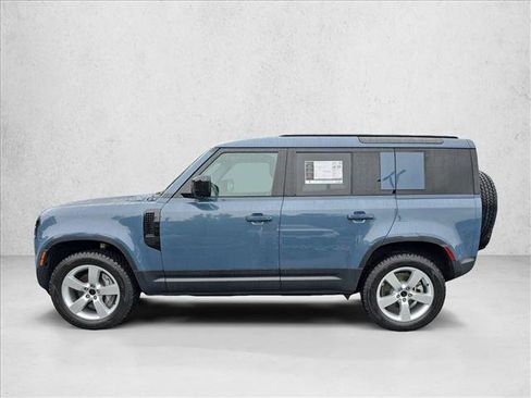 Used 2026 Land Rover Defender 110 S AWD/4WD image 8