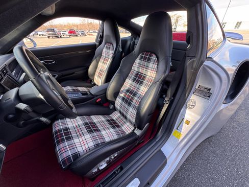 Used 2014 Porsche 911 Turbo S image 24