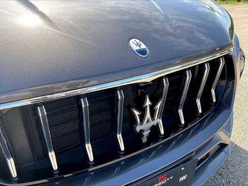 Used 2022 Maserati Levante GT AWD/4WD image 32