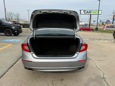Used 2019 Honda Accord Sport image 12