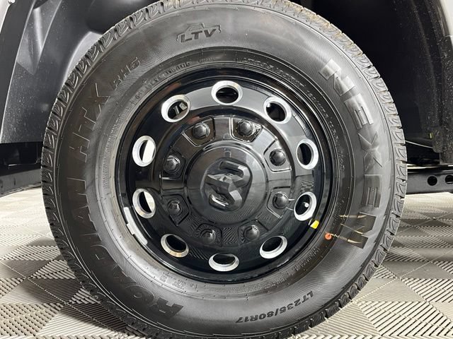 New 2027 RAM 3500 Big Horn AWD/4WD image 10