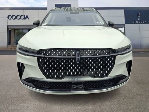 Certified 2024 Lincoln Nautilus Reserve w/ Equipment Group 203A image 2