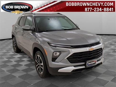 Used 2025 Chevrolet TrailBlazer LT image 1