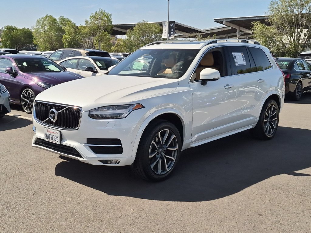 Used 2018 Volvo XC90 T6 Momentum w/ Convenience Package AWD/4WD image 2