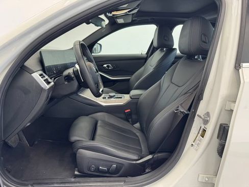 Used 2025 BMW 330i Sedan RWD image 17