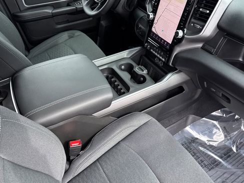 New 2026 RAM 2500 Big Horn AWD/4WD image 16