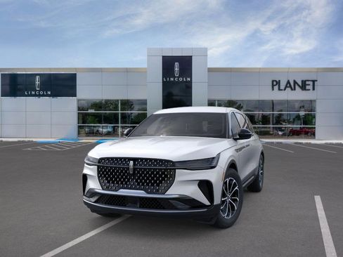 New 2026 Lincoln Nautilus Premier image 2