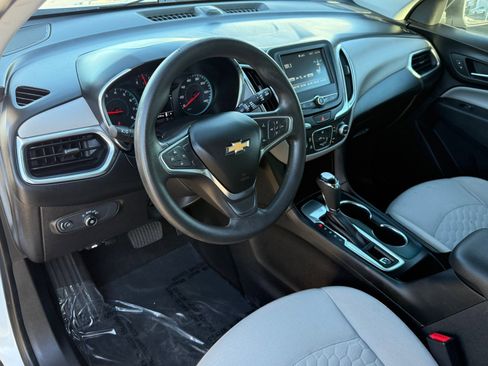 Used 2018 Chevrolet Equinox LS image 10