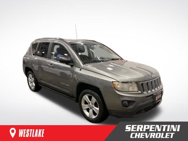 Used 2013 Jeep Compass Latitude AWD/4WD image 1
