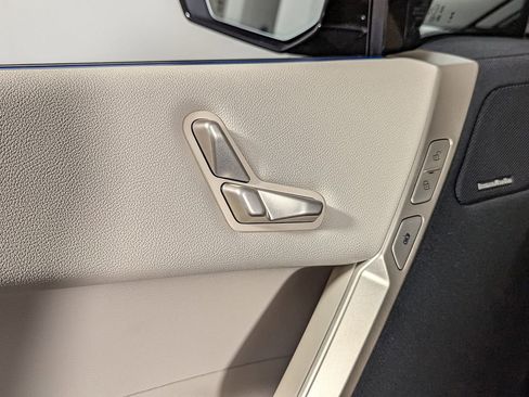 Certified 2025 BMW iX xDrive50 image 17