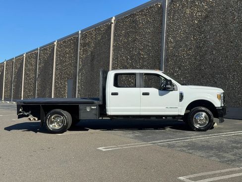 Used 2018 Ford F350 XL w/ Power Equipment Group AWD/4WD image 6