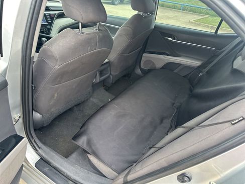 Used 2020 Toyota Camry LE w/ Carpet Mat Package image 10