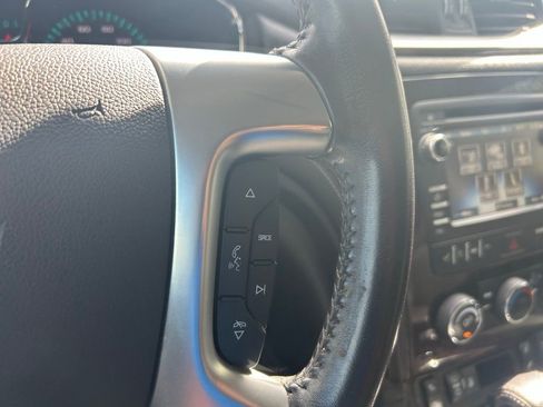 Used 2017 Chevrolet Traverse LT w/ Style and Technology Package image 21