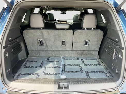 Used 2025 GMC Acadia Denali w/ Super Cruise Package image 27