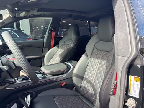 New 2026 Audi SQ8 Prestige image 13