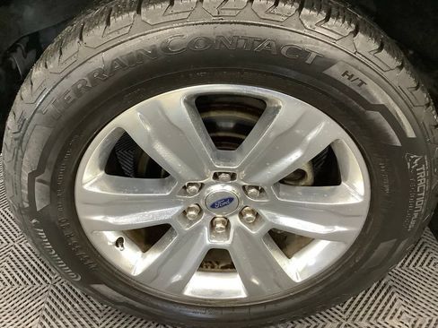 Used 2019 Ford F150 Platinum AWD/4WD image 2