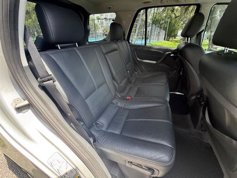 Used 2004 Mercedes-Benz ML 350 4MATIC w/ Sunroof Pkg image 16