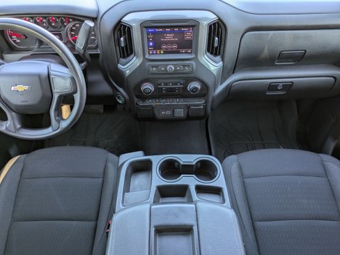 Used 2022 Chevrolet Silverado 1500 Custom image 9