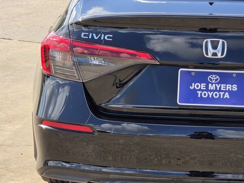 Used 2024 Honda Civic Touring image 10
