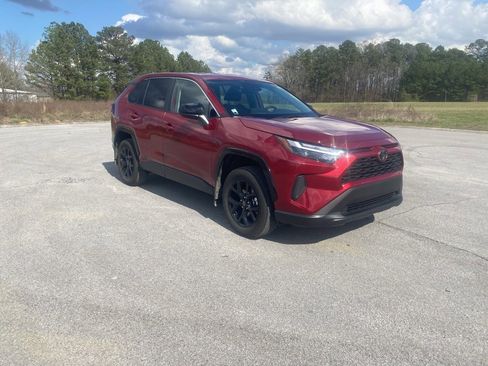 Used 2024 Toyota RAV4 LE image 8