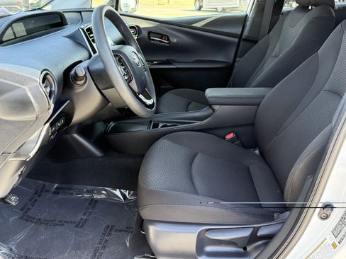 Used 2021 Toyota Prius LE w/ Carpet Mat Package (TMS) AWD/4WD image 20